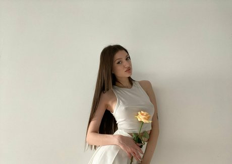 Nacktes geleaktes OnlyFans-Foto von Ellienoir