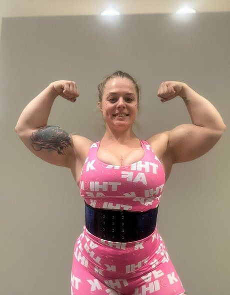Nacktes geleaktes OnlyFans-Foto von Missbeefy