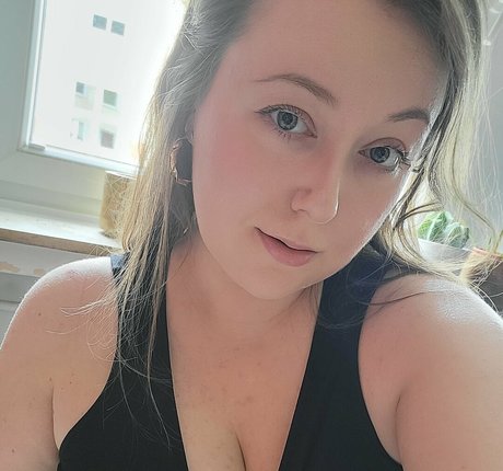 Nacktes geleaktes OnlyFans-Foto von Lilymarie
