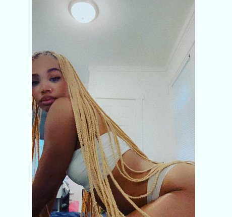 Nacktes geleaktes OnlyFans-Foto von Cynthia Rose