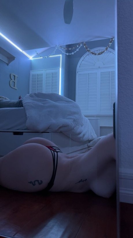 Nacktes geleaktes OnlyFans-Foto von Bella Dendel