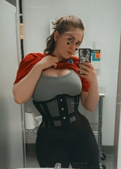 Nacktes geleaktes OnlyFans-Foto von Avidscreamer