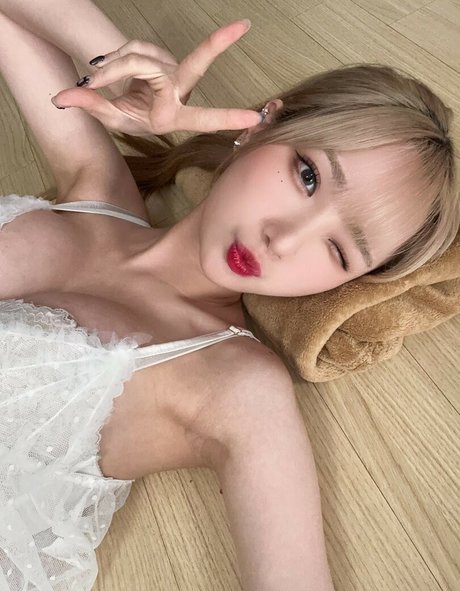 Nacktes geleaktes OnlyFans-Foto von Woojungx4