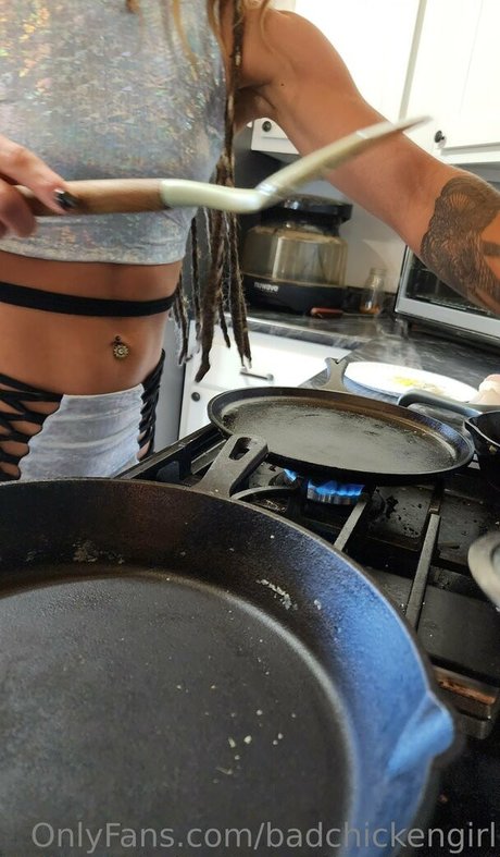Nacktes geleaktes OnlyFans-Foto von Yourmomgoestocollege1980