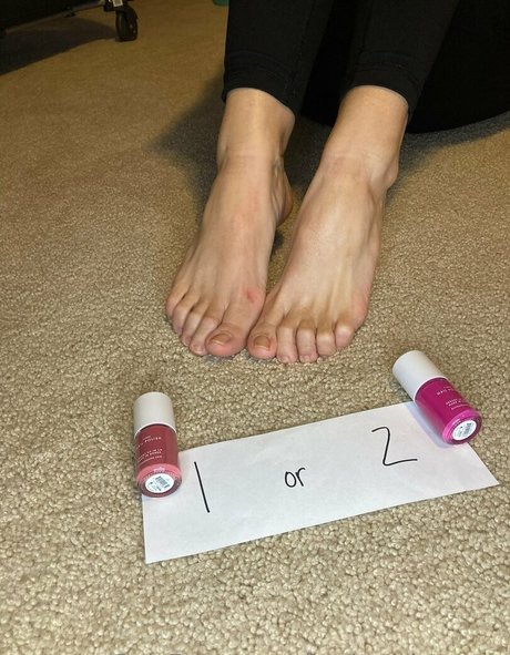 Nacktes geleaktes OnlyFans-Foto von Slendersolesmom