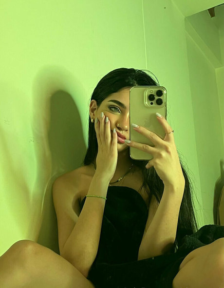 Nacktes geleaktes OnlyFans-Foto von Sharonv21