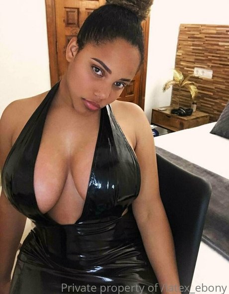 Nacktes geleaktes OnlyFans-Foto von Kixxyvip