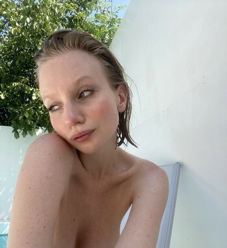 Annie Kinshova