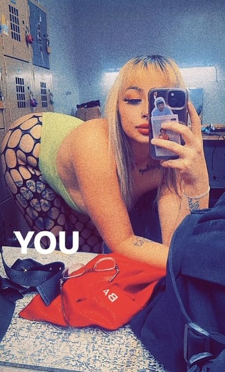 Nacktes geleaktes OnlyFans-Foto von Bubblebella