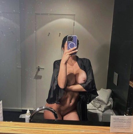 Nacktes geleaktes OnlyFans-Foto von Kattyakitty