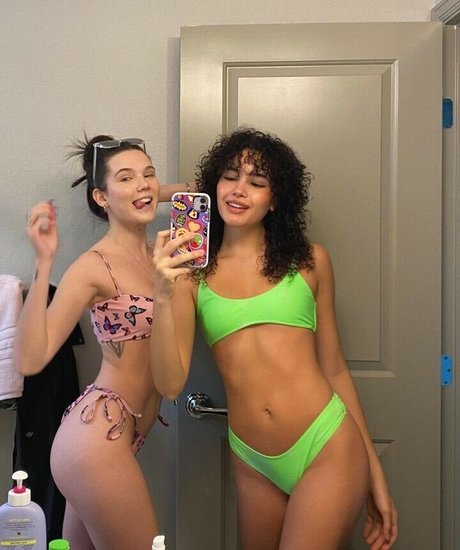 Nacktes geleaktes OnlyFans-Foto von Teo Marcella