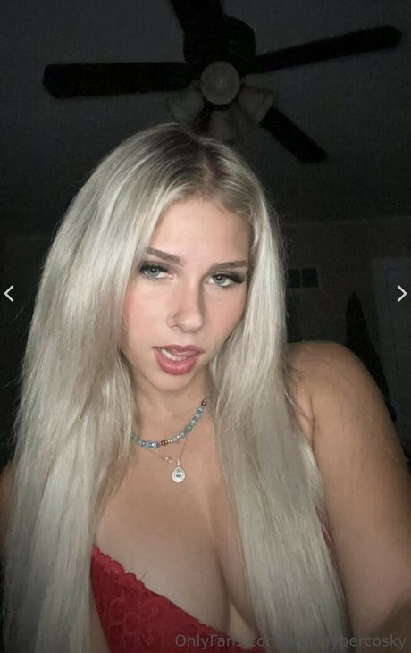 Nacktes geleaktes OnlyFans-Foto von Lindsaybercosky