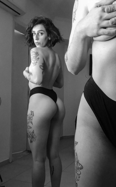 Nacktes geleaktes OnlyFans-Foto von Nica Domingues