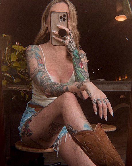 Nacktes geleaktes OnlyFans-Foto von Ohioliz