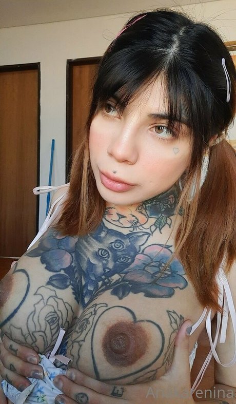 Nacktes geleaktes OnlyFans-Foto von Anakarenina