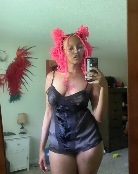 Nacktes geleaktes OnlyFans-Foto von Insan3gal