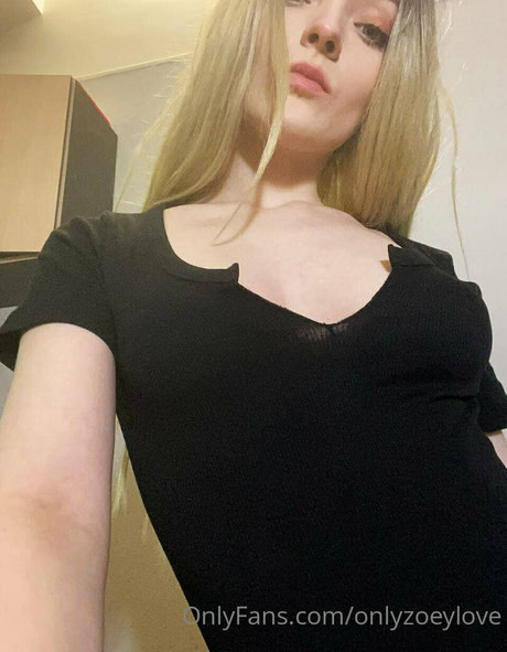 Nacktes geleaktes OnlyFans-Foto von Onlyzoeylove