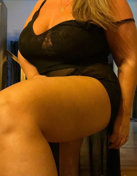 Nacktes geleaktes OnlyFans-Foto von Usexymariecarofree