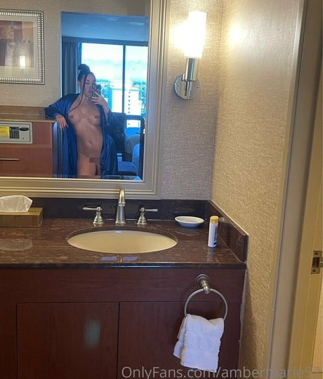 Nacktes geleaktes OnlyFans-Foto von Ambermarie52
