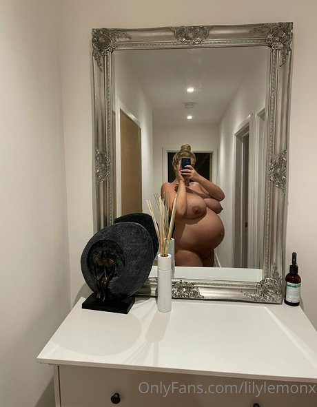 Nacktes geleaktes OnlyFans-Foto von Lilylemonx