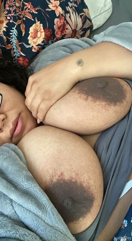 Nacktes geleaktes OnlyFans-Foto von Lydiagreyy