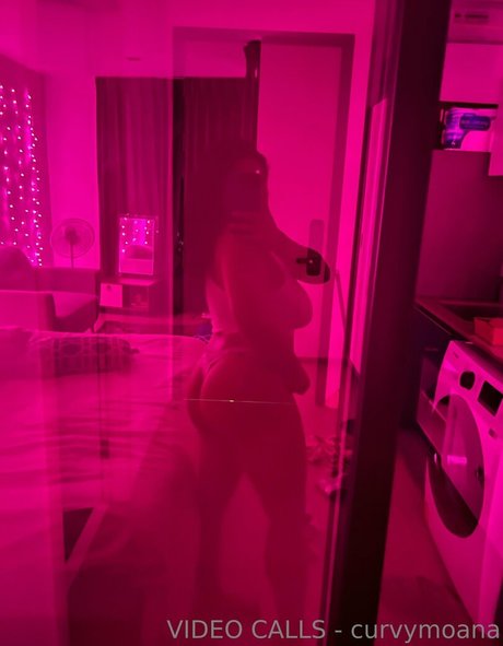 Curvymoanaaa