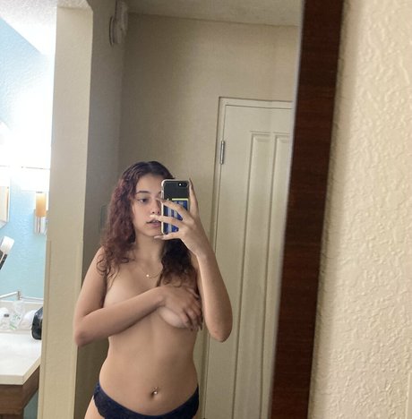 Nacktes geleaktes OnlyFans-Foto von Mollycreamss
