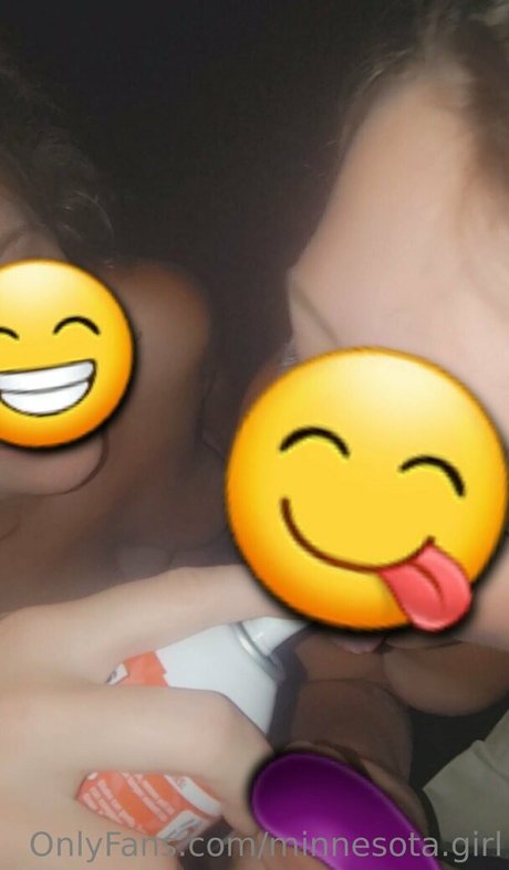 Nacktes geleaktes OnlyFans-Foto von Minnesotagirl