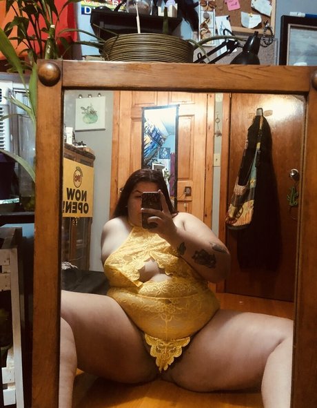 Nacktes geleaktes OnlyFans-Foto von Bingexbby