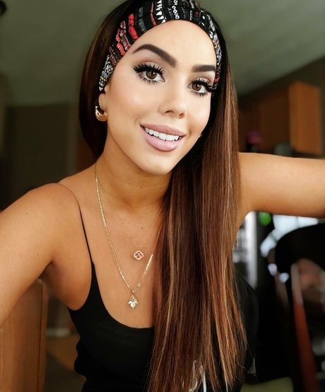 Nacktes geleaktes OnlyFans-Foto von Ashleysmashlie