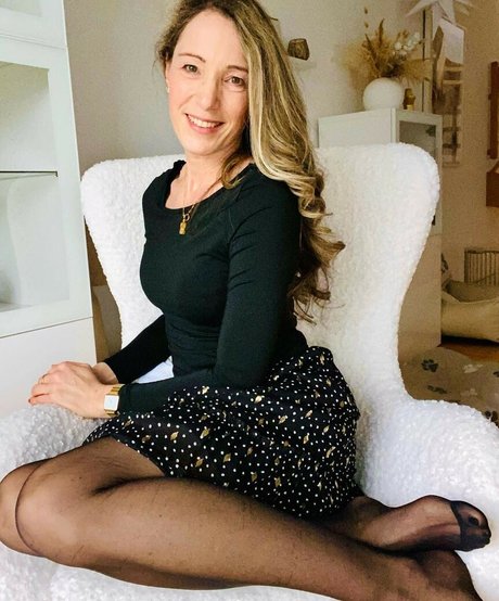 Nacktes geleaktes OnlyFans-Foto von Mom74fashion
