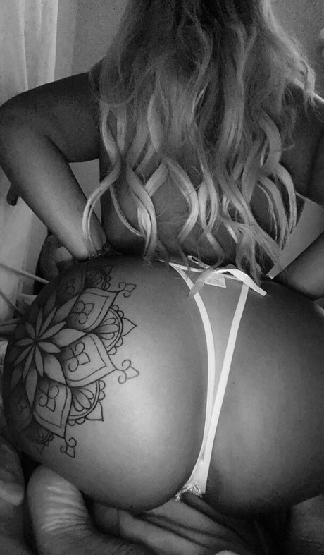 Nacktes geleaktes OnlyFans-Foto von Chazbondsfield1
