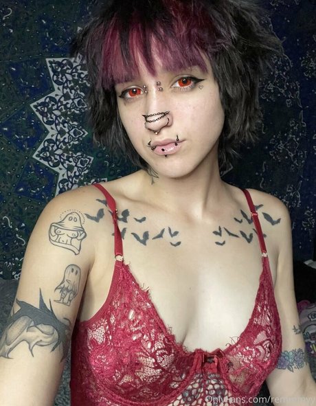 Nacktes geleaktes OnlyFans-Foto von Remmmyy