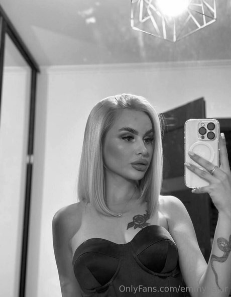 Nacktes geleaktes OnlyFans-Foto von Monikastray