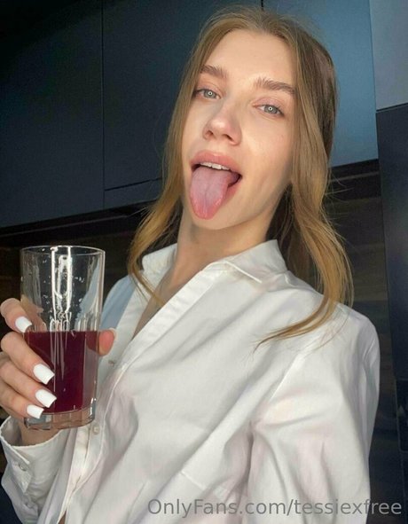 Nacktes geleaktes OnlyFans-Foto von Tessiefree
