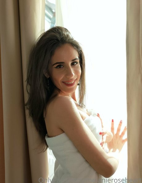 Nacktes geleaktes OnlyFans-Foto von Melanieroseheart