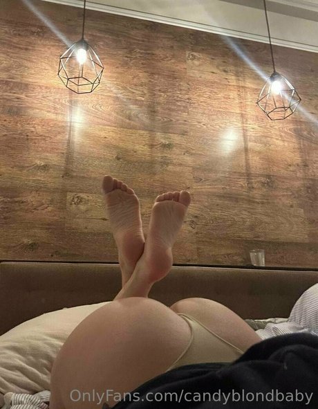 Nacktes geleaktes OnlyFans-Foto von Candyblondbaby