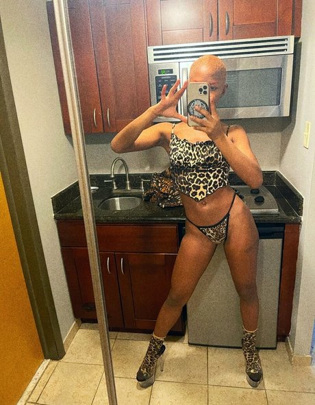 Nacktes geleaktes OnlyFans-Foto von Complexricki