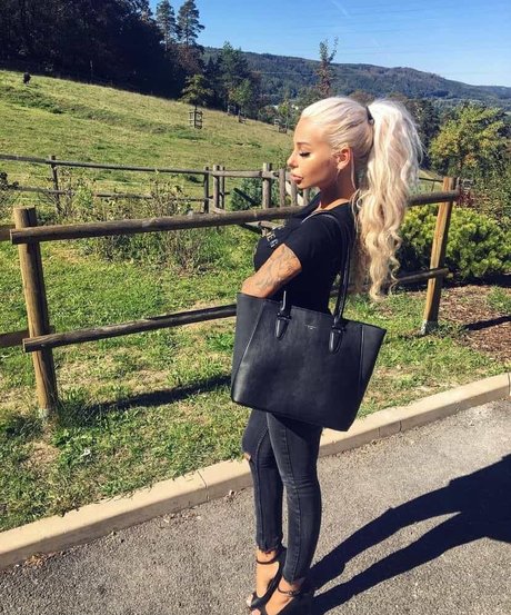 Nacktes geleaktes OnlyFans-Foto von Nikola Ihova