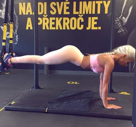 Nacktes geleaktes OnlyFans-Foto von Nikola Ihova