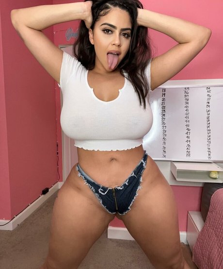Nacktes geleaktes OnlyFans-Foto von Jessenia Rebecca