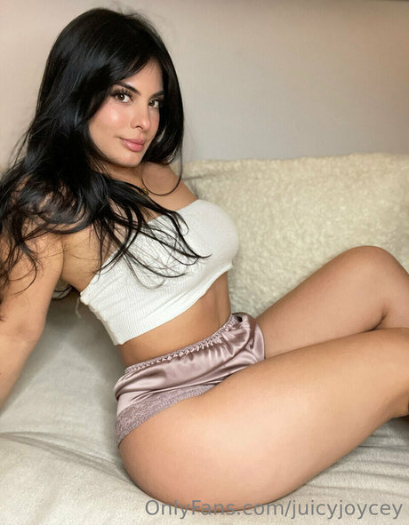 Nacktes geleaktes OnlyFans-Foto von Juicyjoycey