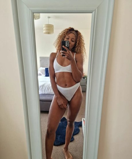 Nacktes geleaktes OnlyFans-Foto von New Uk Gladiators