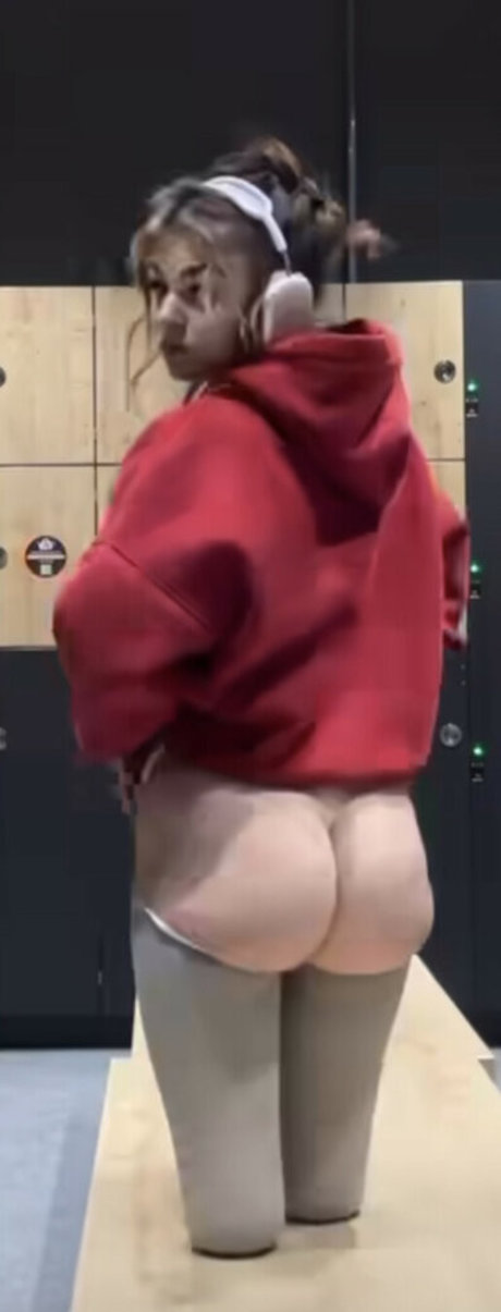 Nacktes geleaktes OnlyFans-Foto von Angieberbuer