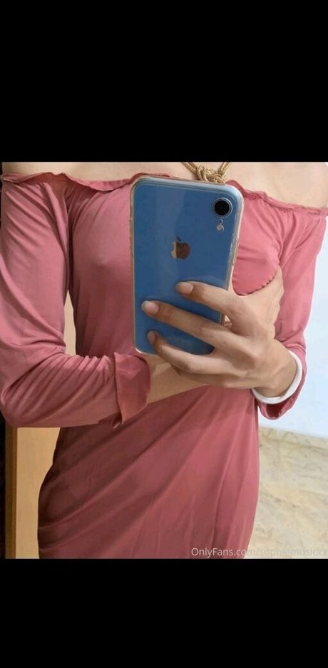 Nacktes geleaktes OnlyFans-Foto von Sophiemusicxx