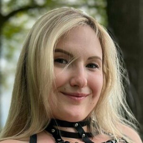 Nacktes geleaktes OnlyFans-Foto von Kiraliv