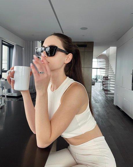 Nacktes geleaktes OnlyFans-Foto von Yael Shelbia