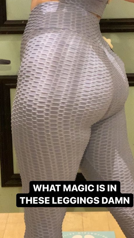 Nacktes geleaktes OnlyFans-Foto von Succubus Sushi