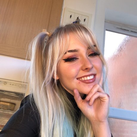 Nacktes geleaktes OnlyFans-Foto von Millie Wild