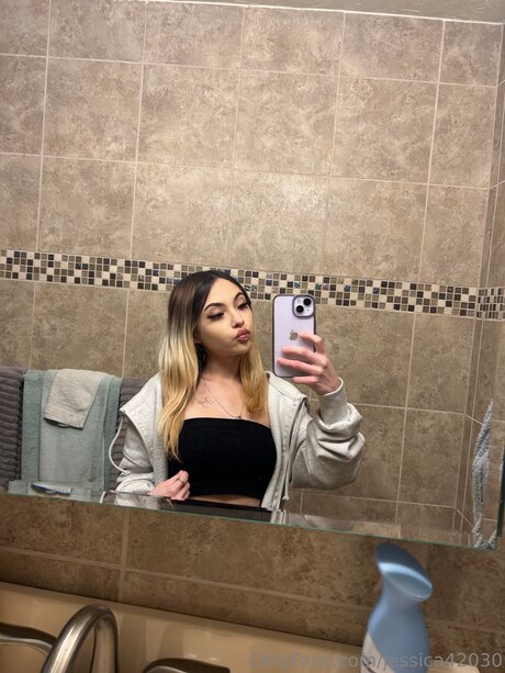 Jessica42030